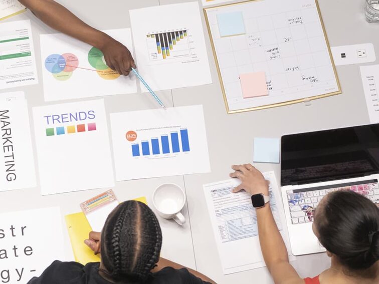 Advantages and disadvantages of franchise business